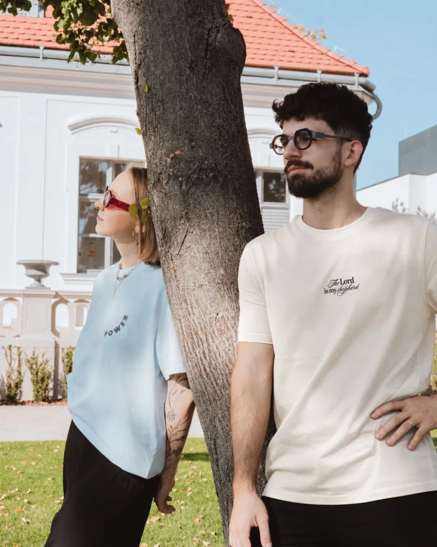 THE LORD IS MY SHEPHERD - unisex tričko – prírodná