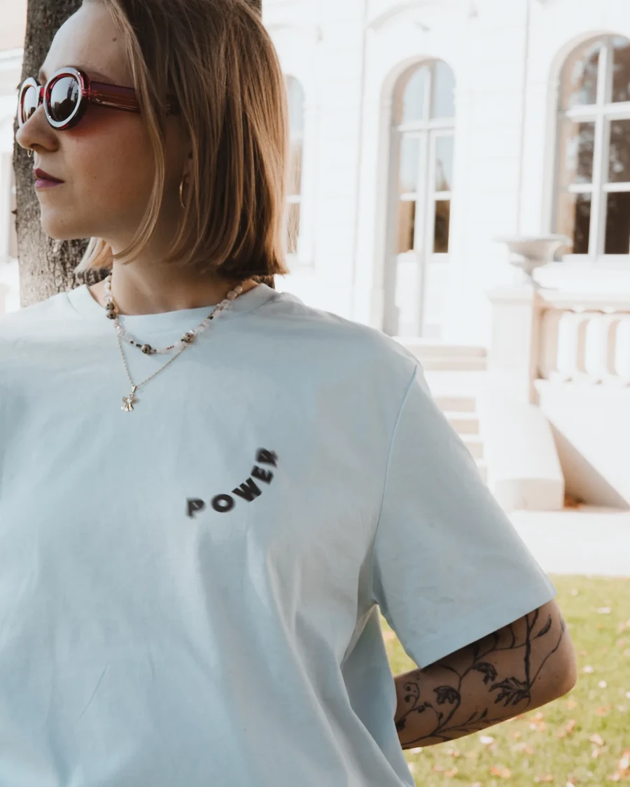 ROOTED IN GOD'S POWER - unisex tričko – ľadová modrá