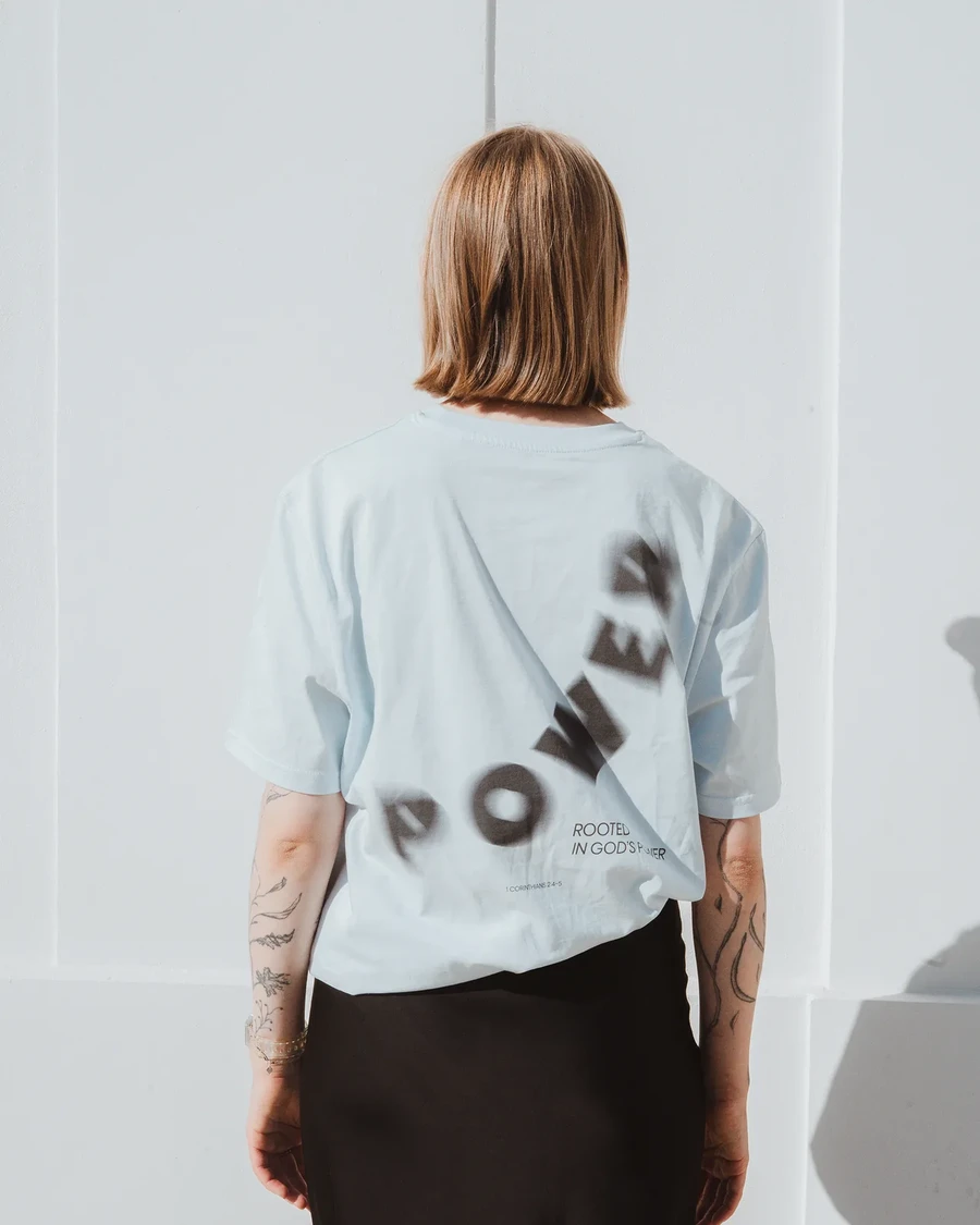 ROOTED IN GOD'S POWER - unisex tričko – ľadová modrá