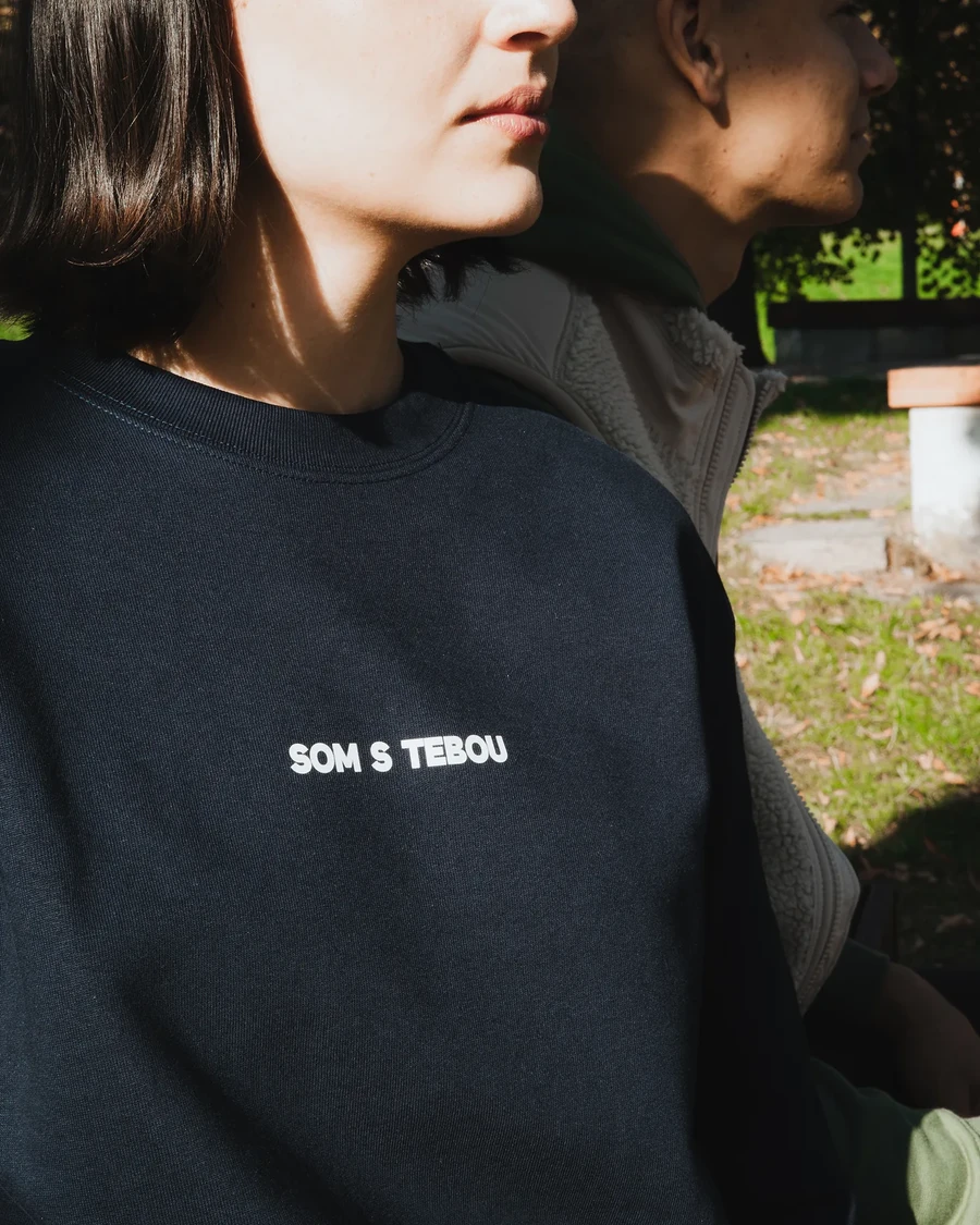 SOM S TEBOU - unisex mikina – námornická modrá