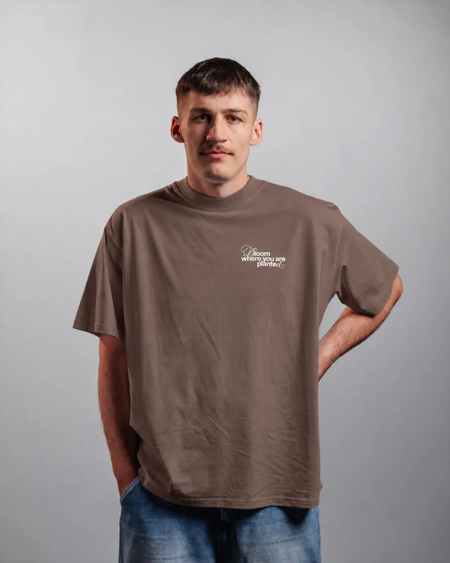 BLOOM WHERE YOU ARE PLANTED | unisex tričko – kávová