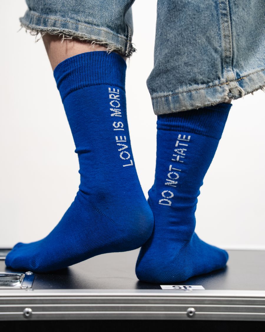 LOVE IS MORE | unisex ponožky