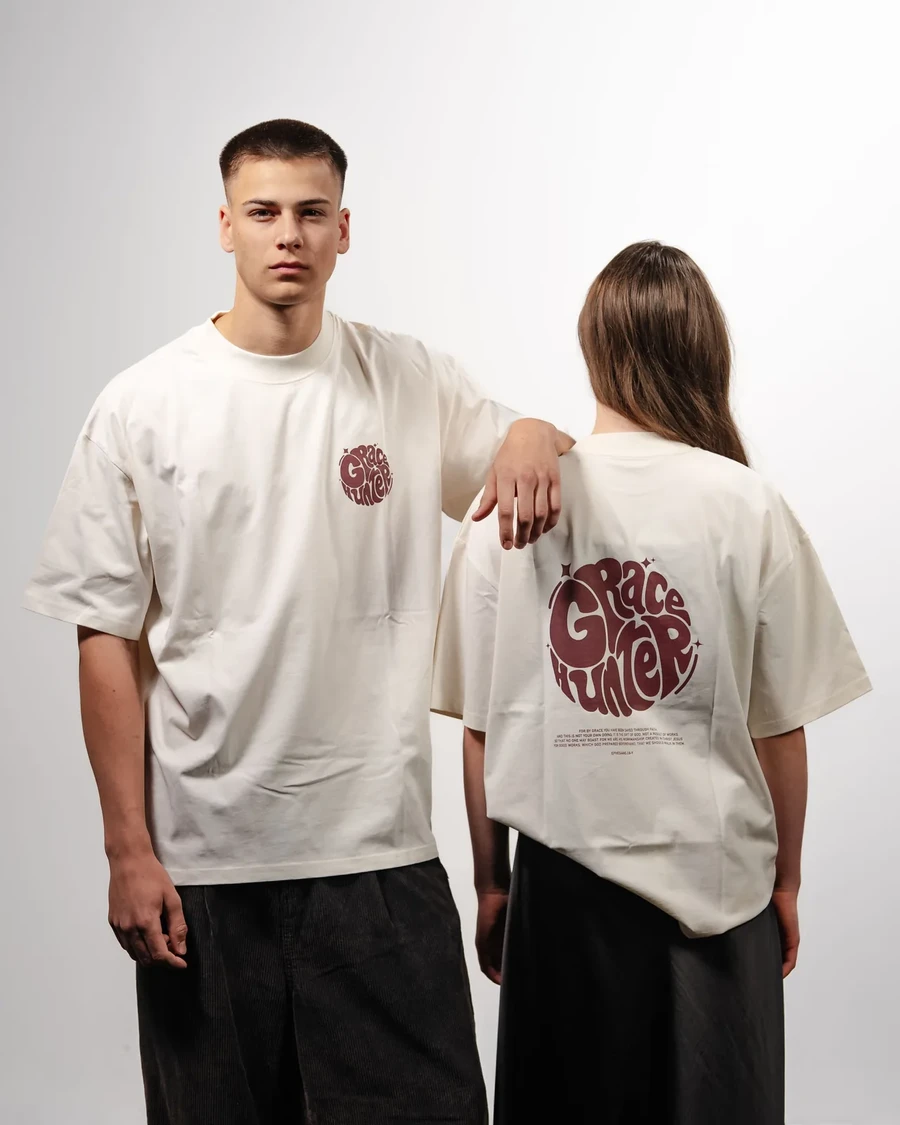 GRACE HUNTER | unisex tričko – prírodná, červená potlač