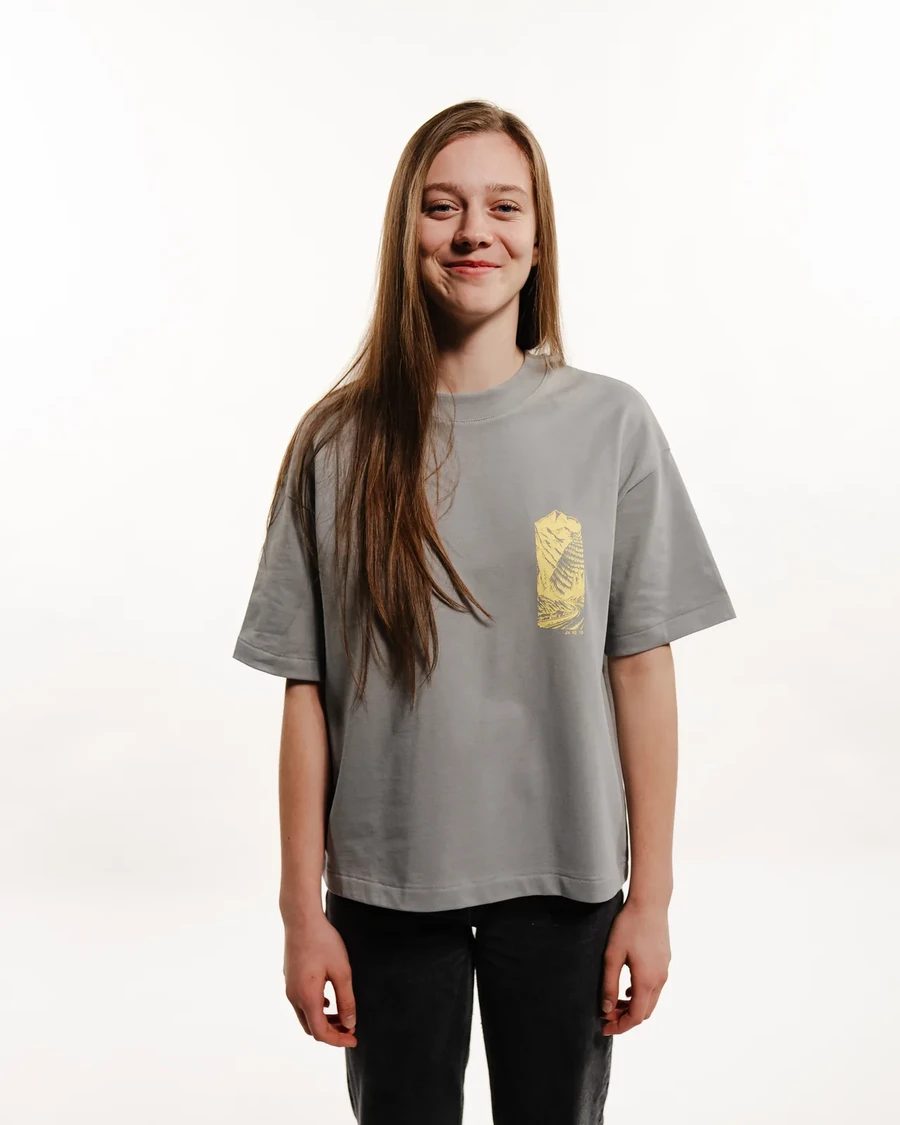 V HOJNOSTI | unisex tričko – hmlisto sivá