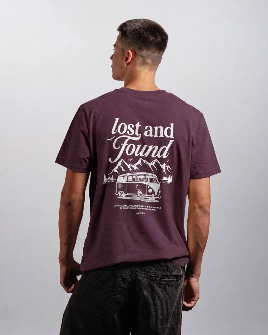 LOST AND FOUND | unisex tričko – tehlová