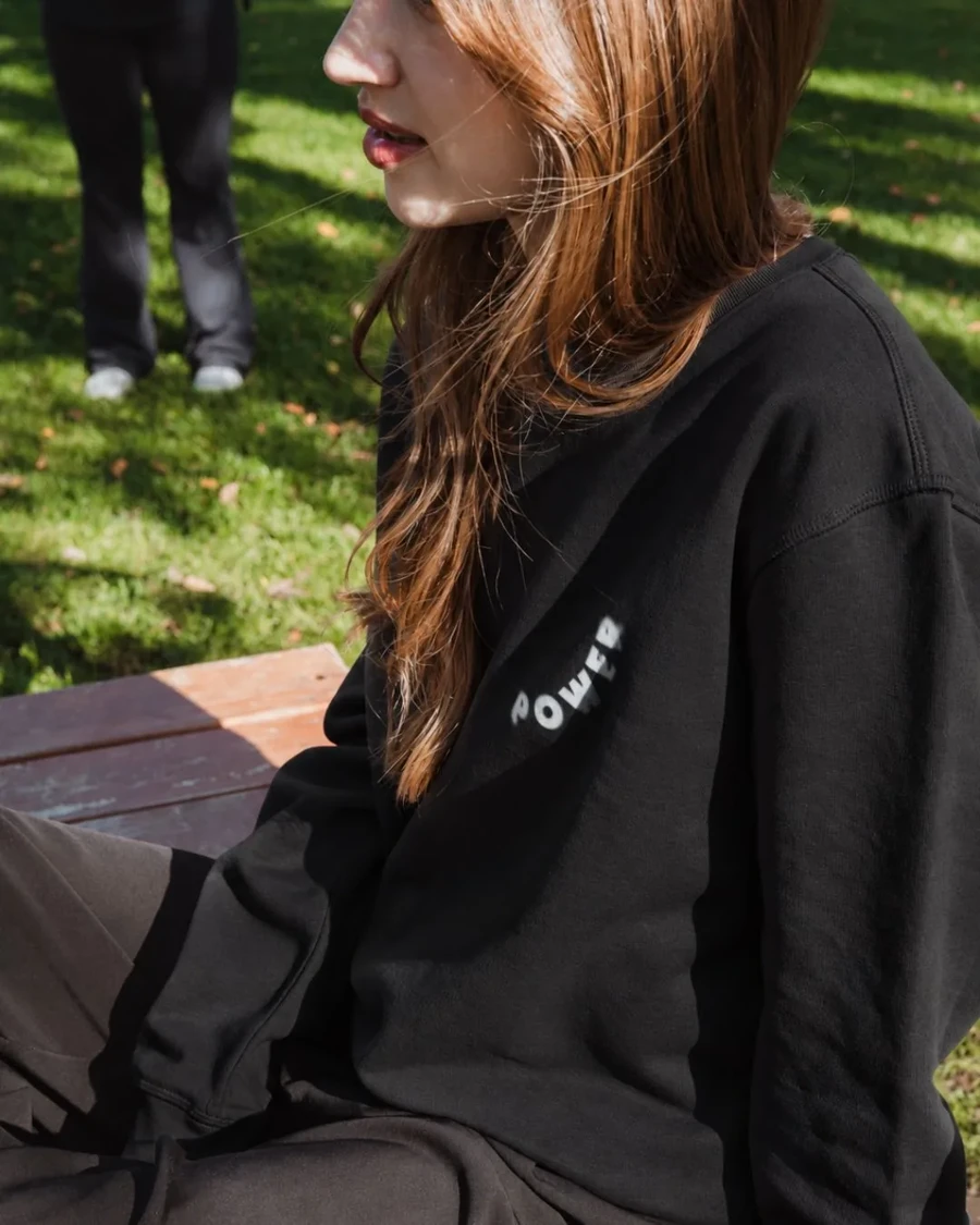 ROOTED IN GOD'S POWER - unisex mikina – čierna