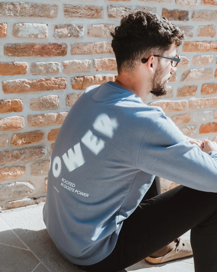 ROOTED IN GOD'S POWER - unisex mikina – modrosivá